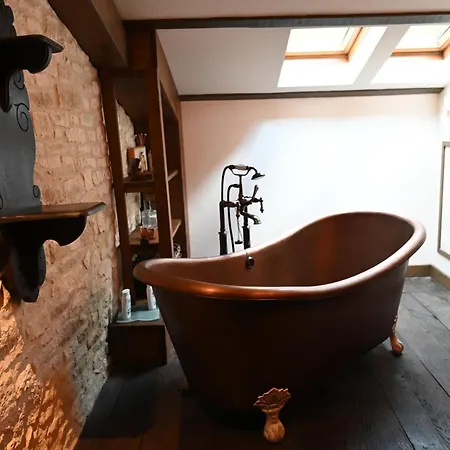 La Maison De L'ecrivain La Bastide-l'Eveque