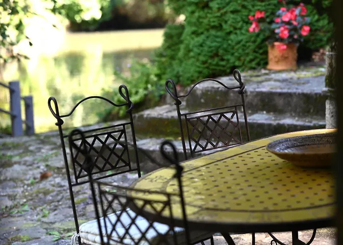 La Maison De L'ecrivain * La Bastide-l'Eveque